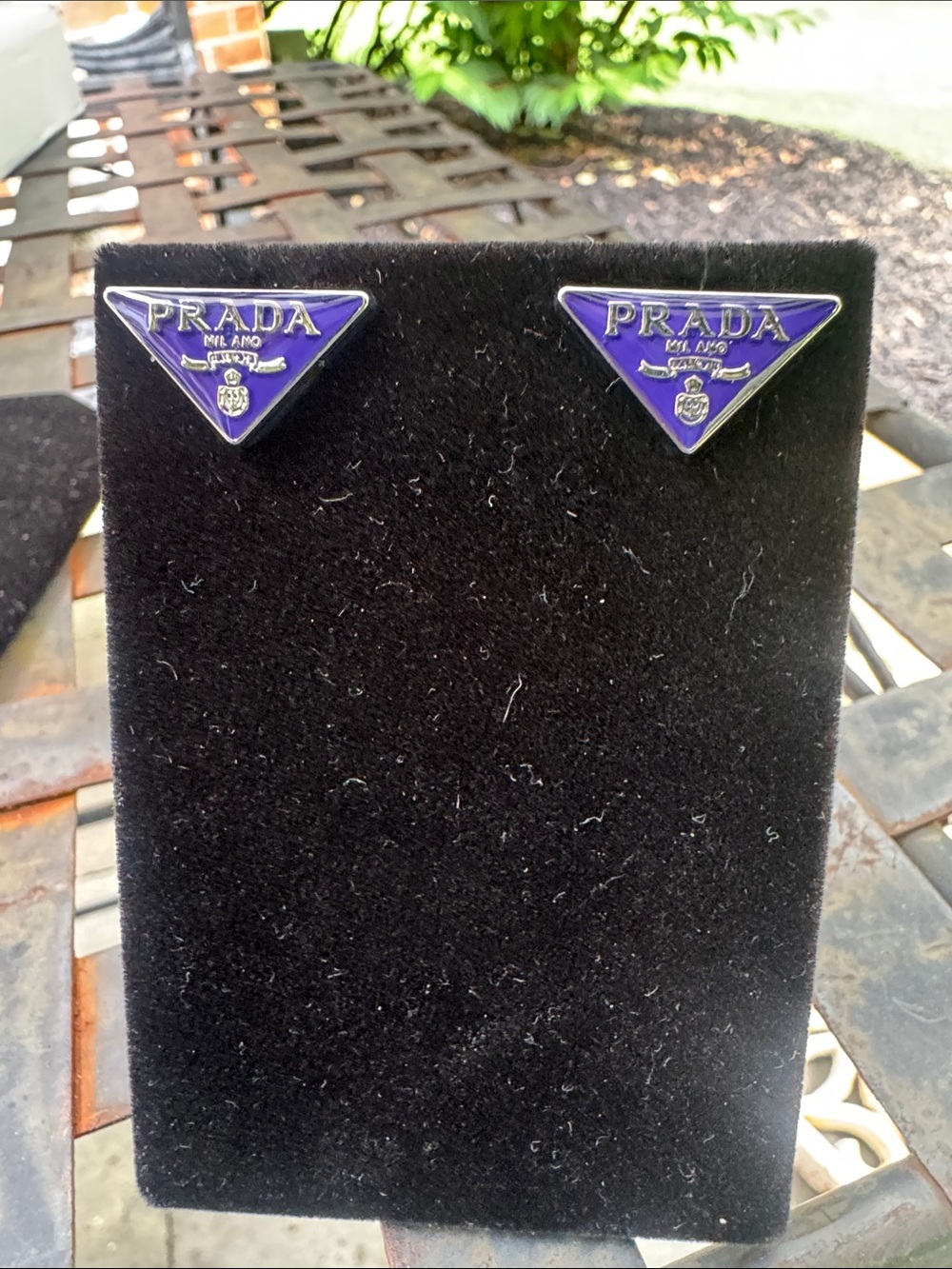 Earrings Triangle Stud - Picture 2 of 8
